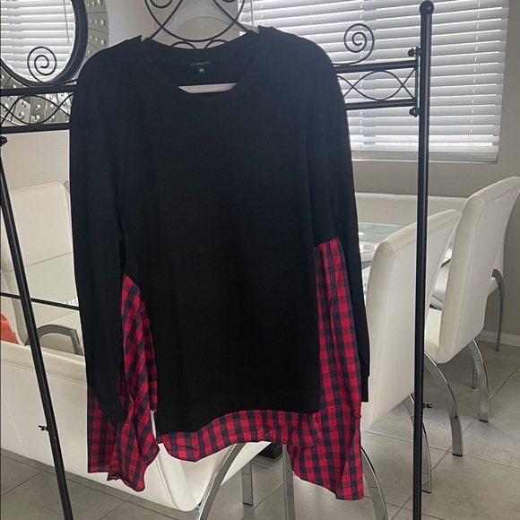 Black and Red Plaid Women's Top - Picture 1 of 5